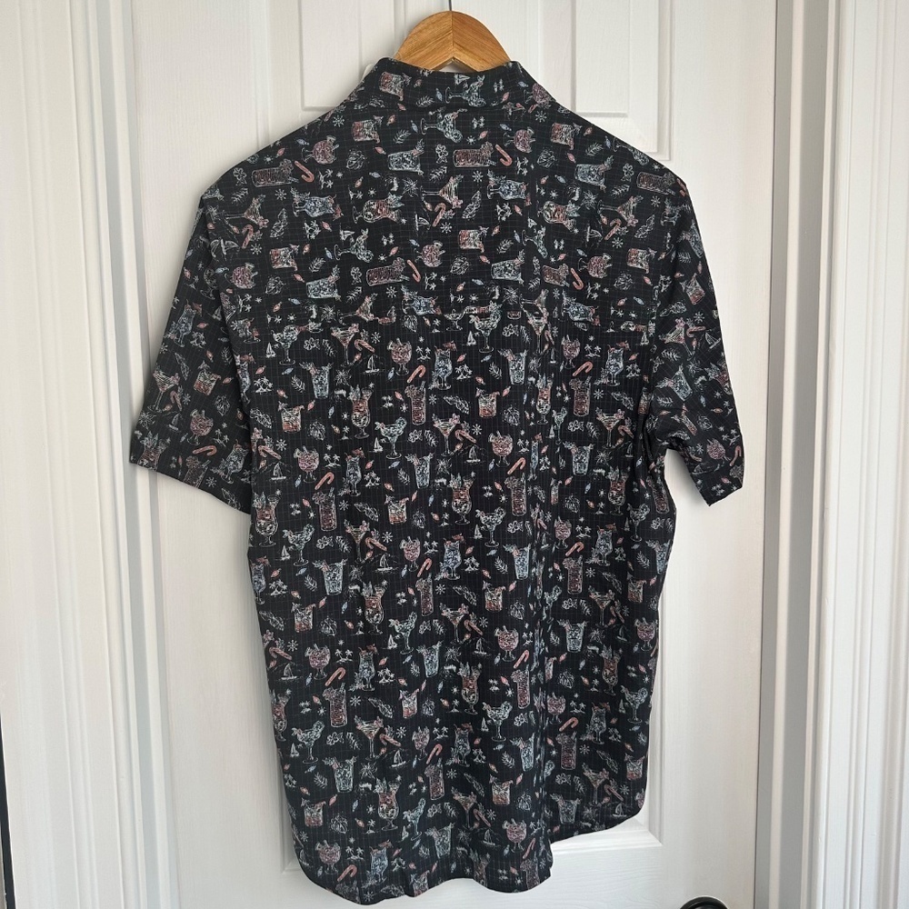 Tommy Bahama Men's Bahama Coast Boozy Nights IslandZone Shirt Small NWT - Picture 5 of 7